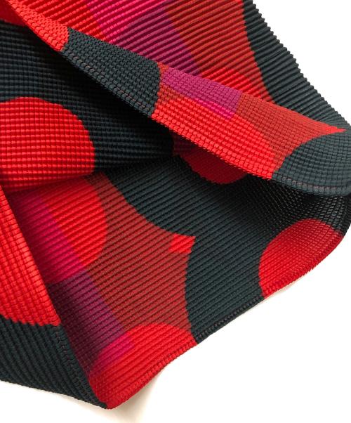 me ISSEY MIYAKE（ミーイッセイ ミヤケ）me ISSEY MIYAKE (ミーイッセイ ミヤケ) 半袖カットソー レッド サイズ:不明の古着・服飾アイテム