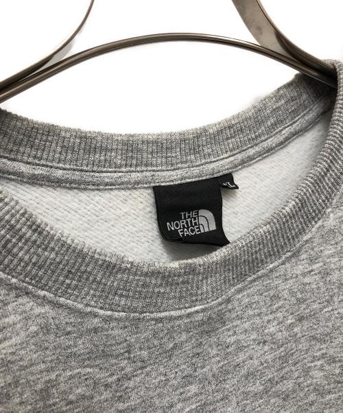 THE NORTH FACE（ザ ノース フェイス）THE NORTH FACE (ザ ノース フェイス) スクエアロゴクルーネックスウェット グレー サイズ:XLの古着・服飾アイテム
