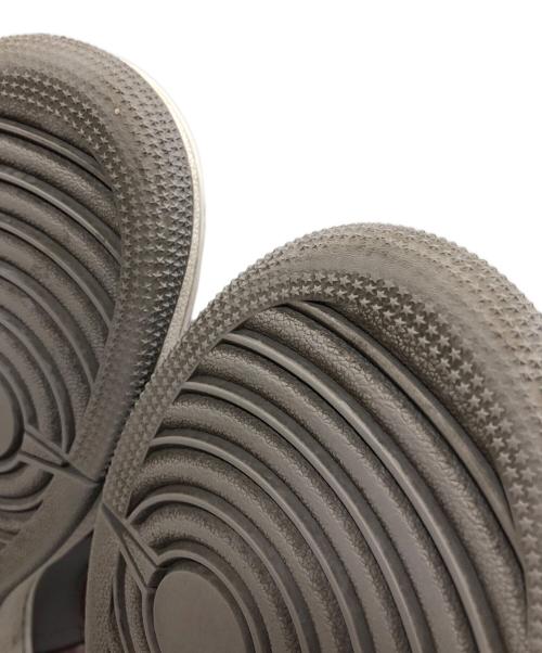 NIKE（ナイキ）NIKE (ナイキ) エアジョーダン1 ミッド レッド サイズ:26の古着・服飾アイテム