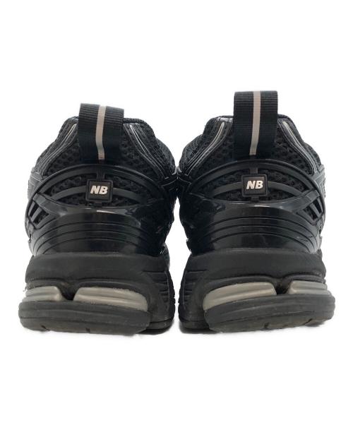 NEW BALANCE（ニューバランス）NEW BALANCE (ニューバランス) ローカットスニーカー ブラック×シルバー サイズ:JPN27.5の古着・服飾アイテム