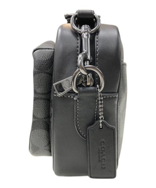 COACH（コーチ）COACH (コーチ) チャコール エリアス クロスボディ・シグネチャー キャンバス　ショルダーバッグ ブラック×グレーの古着・服飾アイテム