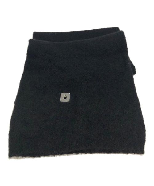 CHANEL（シャネル）CHANEL (シャネル) カメリアターンロックマフラー ブラック×ホワイトの古着・服飾アイテム