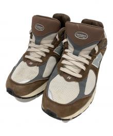 NEW BALANCE（ニューバランス）の古着「2002R」｜ブラウン