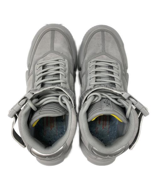 HENSHIN by KAMEN RIDER（ヘンシン バイ カメンライダー）HENSHIN by KAMEN RIDER (ヘンシン バイ カメンライダー) Wolf orphnoch(ウルフオルフェノク) HENSHIN by KAMEN RIDER(ヘンシン バイ カメンライダー) グレー サイズ:US 9.5の古着・服飾アイテム