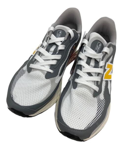 NEW BALANCE（ニューバランス）NEW BALANCE (ニューバランス) ローカットスニーカー グレー×ホワイト サイズ:27.5の古着・服飾アイテム