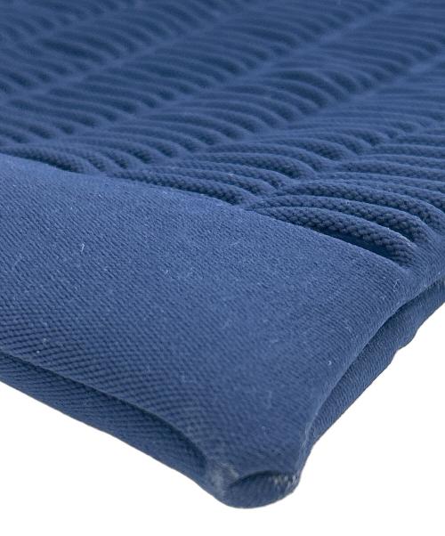 GOOD GOODS ISSEY MIYAKE（グッドグッズ イッセイミヤケ）GOOD GOODS ISSEY MIYAKE (グッドグッズ イッセイミヤケ) MOKKOハンドバッグ ネイビーの古着・服飾アイテム