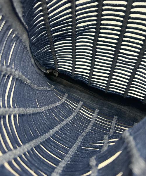 GOOD GOODS ISSEY MIYAKE（グッドグッズ イッセイミヤケ）GOOD GOODS ISSEY MIYAKE (グッドグッズ イッセイミヤケ) MOKKOハンドバッグ ネイビーの古着・服飾アイテム