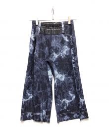 PLEATS PLEASE（プリーツプリーズ）の古着「デニム転写プリントクロップドパンツ」｜ネイビー