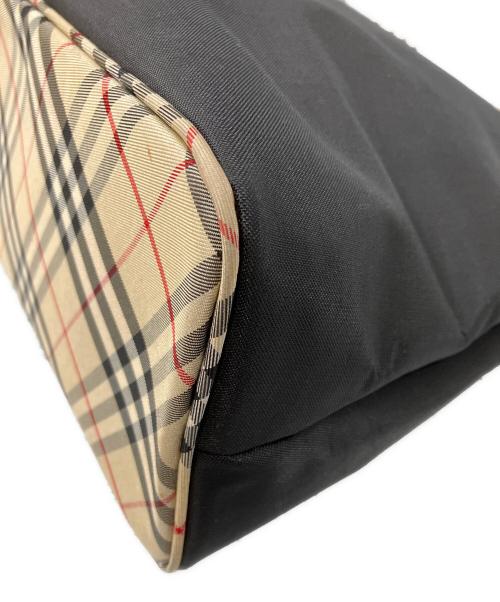 BURBERRY BLUE LABEL（バーバリーロンドンブルーレーベル）BURBERRY BLUE LABEL (バーバリーロンドンブルーレーベル) ノバチェックワンショルダーバッグ ブラック×カーキの古着・服飾アイテム