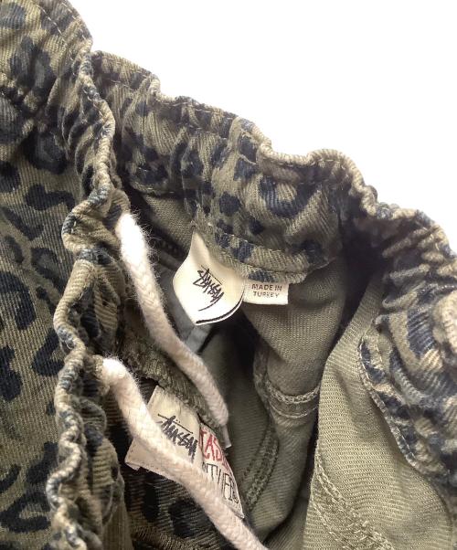 stussy（ステューシー）stussy (ステューシー) LEOPARD BEACH PANT グリーン サイズ:Mの古着・服飾アイテム