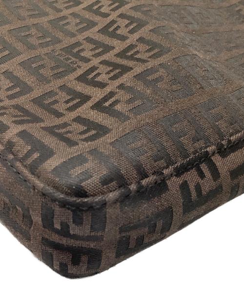 FENDI（フェンディ）FENDI (フェンディ) ズッキーノ　ハンドポーチ ブラウンの古着・服飾アイテム