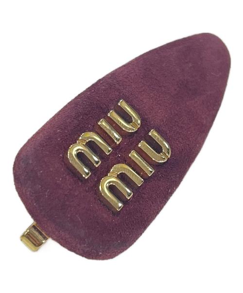 MIU MIU（ミュウミュウ）MIU MIU (ミュウミュウ) ロゴバレッタ ワインレッドの古着・服飾アイテム