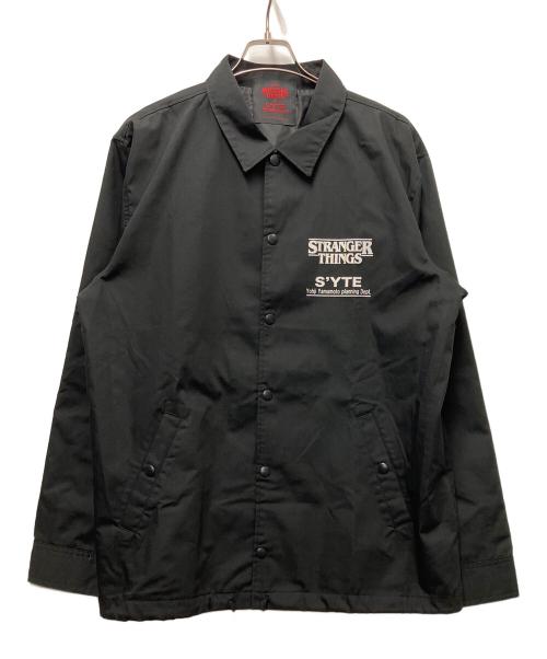 s'yte Yohji Yamamoto（サイト ヨウジヤマモト）S'YTE YOHJI YAMAMOTO (サイト ヨウジヤマモト) STRANGER THINGS (ストレンジャーシングス) Withered Flower Crow Coach Jacket ブラック×ホワイト サイズ:3の古着・服飾アイテム
