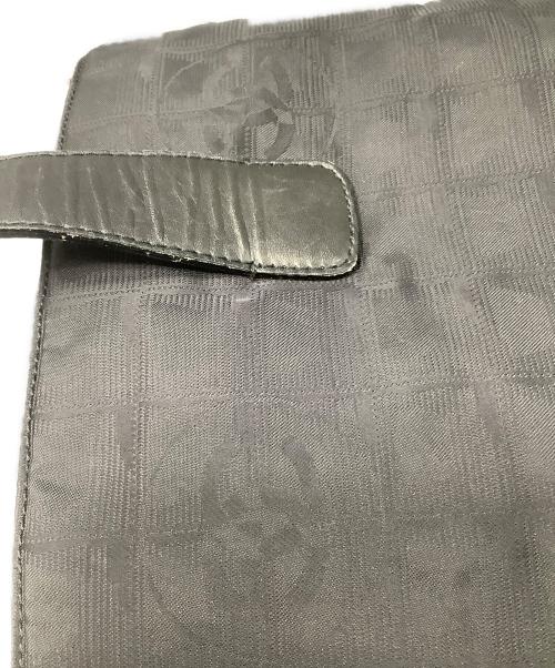 CHANEL（シャネル）CHANEL (シャネル) ニュートラベルライン　ナイロンバッグ ブラックの古着・服飾アイテム