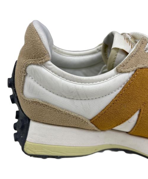 NEW BALANCE（ニューバランス）NEW BALANCE (ニューバランス) 327 ベージュ サイズ:25cmの古着・服飾アイテム