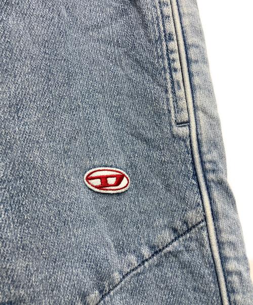 DIESEL（ディーゼル）DIESEL (ディーゼル) トラックデニム ワイドストレート スカイブルー サイズ:Sの古着・服飾アイテム