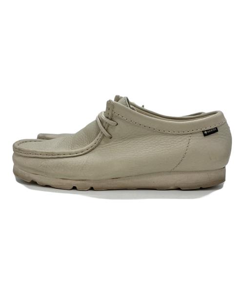 CLARKS（クラークス）CLARKS (クラークス) Wallabee GTX アイボリー サイズ:26.5の古着・服飾アイテム