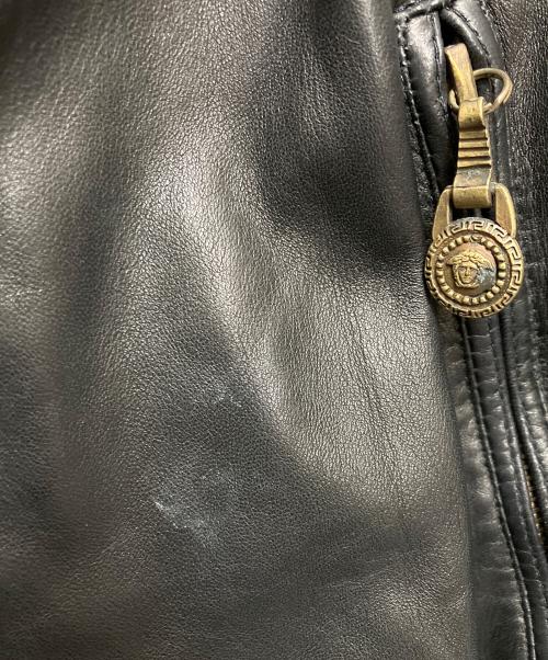 GIANNI VERSACE（ジャンニ・ヴェルサーチ）GIANNI VERSACE (ジャンニ・ヴェルサーチ) レザージャケット ブラック サイズ:不明の古着・服飾アイテム