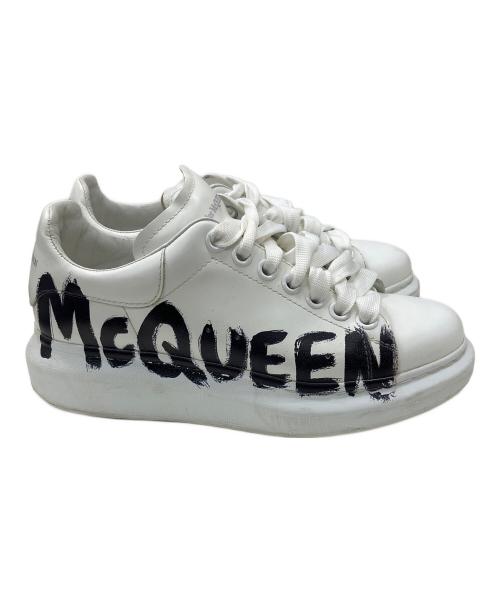 ALEXANDER McQUEEN（アレキサンダーマックイーン）ALEXANDER McQUEEN (アレキサンダーマックイーン) Graffiti-print Oversized Sneakers ホワイト サイズ:37の古着・服飾アイテム