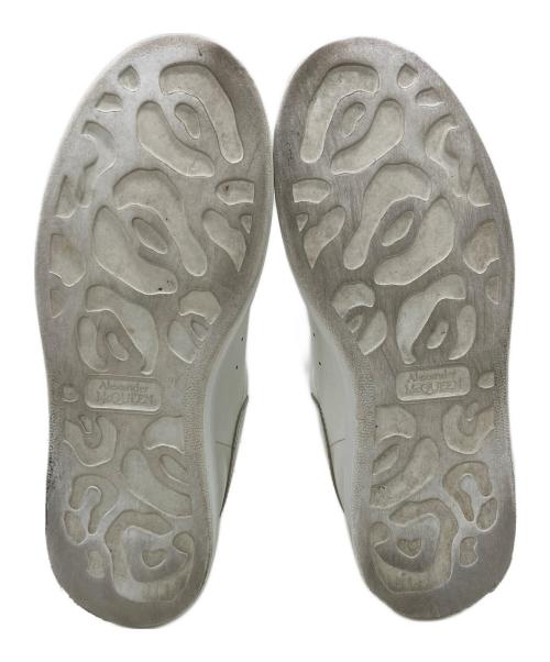ALEXANDER McQUEEN（アレキサンダーマックイーン）ALEXANDER McQUEEN (アレキサンダーマックイーン) Graffiti-print Oversized Sneakers ホワイト サイズ:37の古着・服飾アイテム