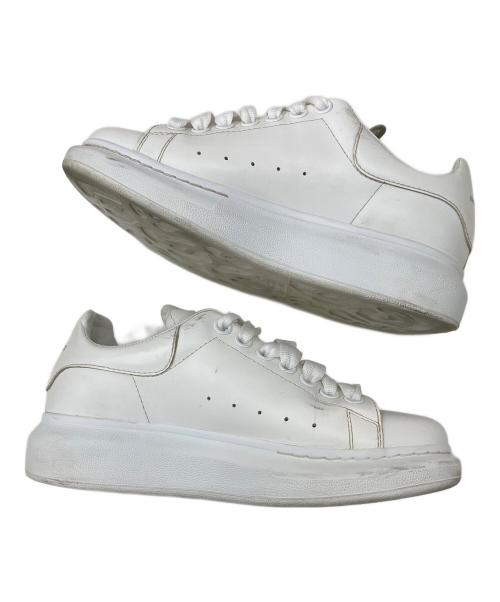 ALEXANDER McQUEEN（アレキサンダーマックイーン）ALEXANDER McQUEEN (アレキサンダーマックイーン) Graffiti-print Oversized Sneakers ホワイト サイズ:37の古着・服飾アイテム