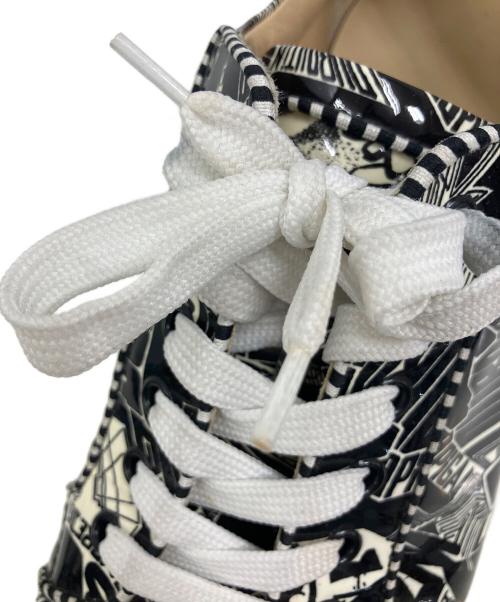 Christian Louboutin（クリスチャン・ルブタン）Christian Louboutin (クリスチャン・ルブタン) ローカットスニーカー ブラック×ホワイト サイズ:42 1/2の古着・服飾アイテム