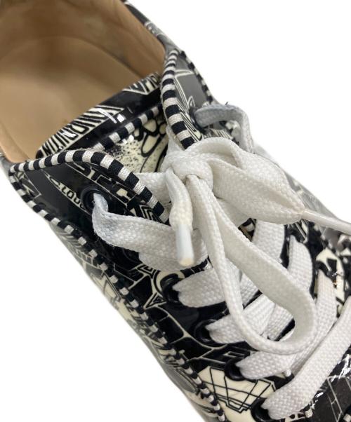Christian Louboutin（クリスチャン・ルブタン）Christian Louboutin (クリスチャン・ルブタン) ローカットスニーカー ブラック×ホワイト サイズ:42 1/2の古着・服飾アイテム