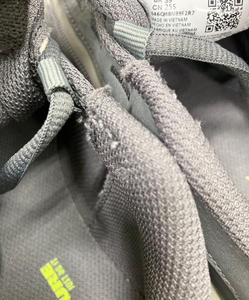 NIKE（ナイキ）NIKE (ナイキ) AIRMAX FIRE(エア マックス ファイア) ローカットスニーカー グレー サイズ:CN255の古着・服飾アイテム