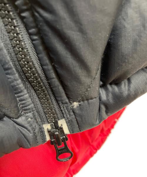 MARMOT（マーモット）Marmot (マーモット) ダウンジャケット ブラック×レッド サイズ:Lの古着・服飾アイテム