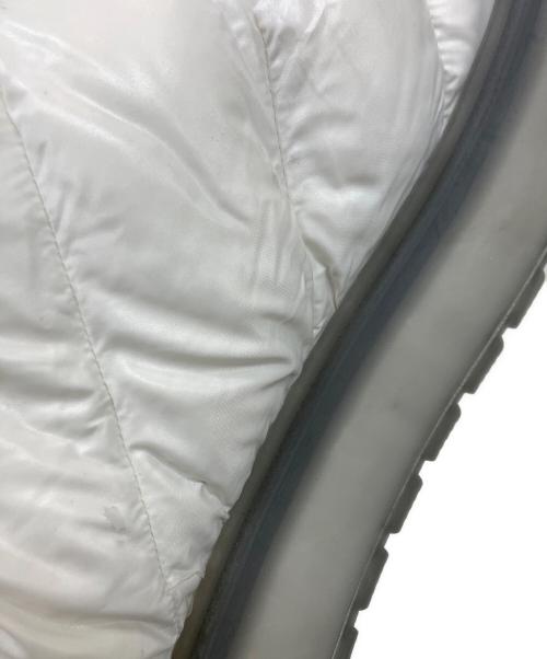 MONCLER（モンクレール）MONCLER (モンクレール) ダウンサンダル ホワイト サイズ:39の古着・服飾アイテム