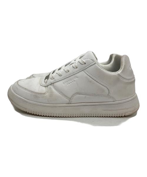 STANDOOL TOKYO（スタンドゥールトウキョウ）STANDOOL TOKYO (スタンドゥールトウキョウ) スニーカー ホワイト サイズ:23.5の古着・服飾アイテム