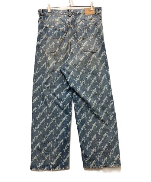 BALENCIAGA（バレンシアガ）BALENCIAGA (バレンシアガ) オールオーバーロゴ バギージーンズ インディゴ サイズ:Lの古着・服飾アイテム