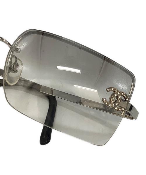 CHANEL（シャネル）CHANEL (シャネル) ココマークサングラス シルバー サイズ:62☐15の古着・服飾アイテム