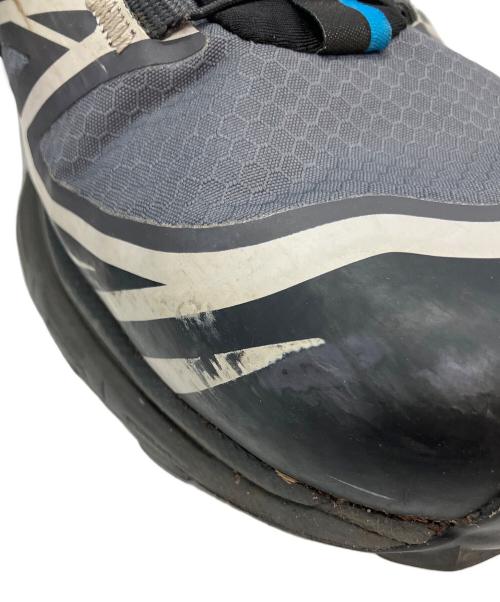 SALOMON（サロモン）SALOMON (サロモン) ローカットスニーカー グレー×ブラック サイズ:27.5の古着・服飾アイテム