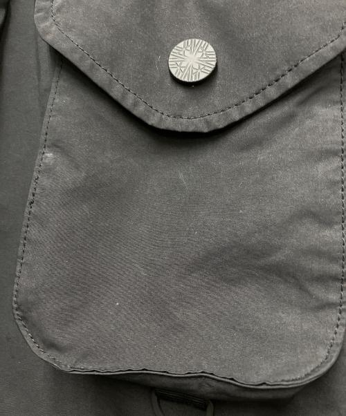 WHITE MOUNTAINEERING（ホワイトマウンテ二アニング）WHITE MOUNTAINEERING (ホワイトマウンテ二アニング) マルチポケットマウンテンジャケット ブラックの古着・服飾アイテム