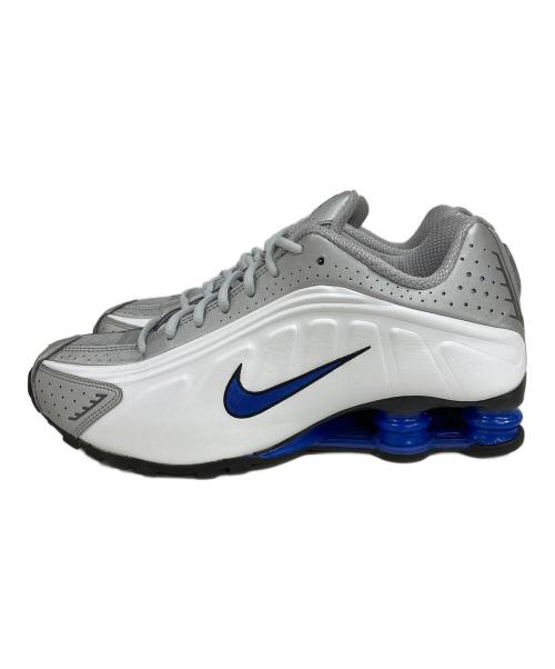 NIKE（ナイキ）NIKE (ナイキ) ローカットスニーカー　SHOX R4 ホワイト×シルバー サイズ:cm27の古着・服飾アイテム