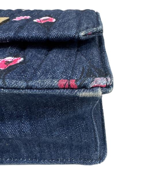 MIU MIU（ミュウミュウ）MIU MIU (ミュウミュウ) フラワーデニムショルダーバッグ インディゴの古着・服飾アイテム