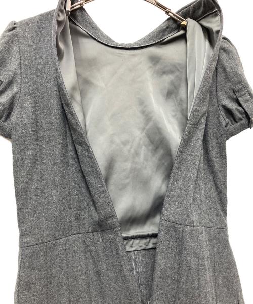 RED VALENTINO（レッドヴァレンティノ）RED VALENTINO (レッドヴァレンティノ) 半袖ワンピース グレー サイズ:40の古着・服飾アイテム
