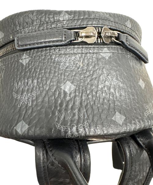 MCM（エムシーエム）MCM (エムシーエム) Stark サイドスタッズ バックパック ブラックの古着・服飾アイテム