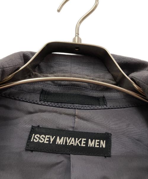 ISSEY MIYAKE（イッセイミヤケ）ISSEY MIYAKE (イッセイミヤケ) ジャケット グレー サイズ:Lの古着・服飾アイテム