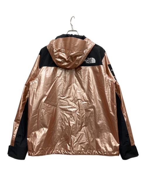 THE NORTH FACE（ザ ノース フェイス）THE NORTH FACE (ザ ノース フェイス) SUPREME (シュプリーム) METALLIC MOUNTAIN PARKA ピンクゴールド×ブラック サイズ:Mの古着・服飾アイテム
