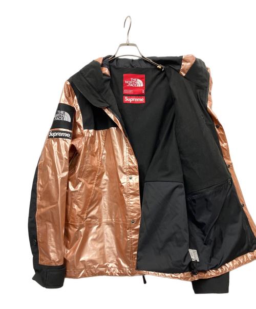 THE NORTH FACE（ザ ノース フェイス）THE NORTH FACE (ザ ノース フェイス) SUPREME (シュプリーム) METALLIC MOUNTAIN PARKA ピンクゴールド×ブラック サイズ:Mの古着・服飾アイテム