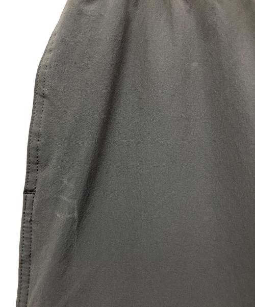 GRAMICCI（グラミチ）GRAMICCI (グラミチ) 別注コンバーチブル 2WAYストレッチパンツ グレー サイズ:Sの古着・服飾アイテム