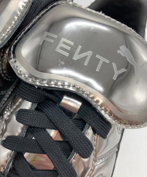 Fenty PUMA by Rihanna（フェンティ プーマ バイ リアーナ）FENTY PUMA by Rihanna (フェンティ プーマ バイ リアーナ) AVANTI C シルバーカラー×ホワイト サイズ:25.5の古着・服飾アイテム