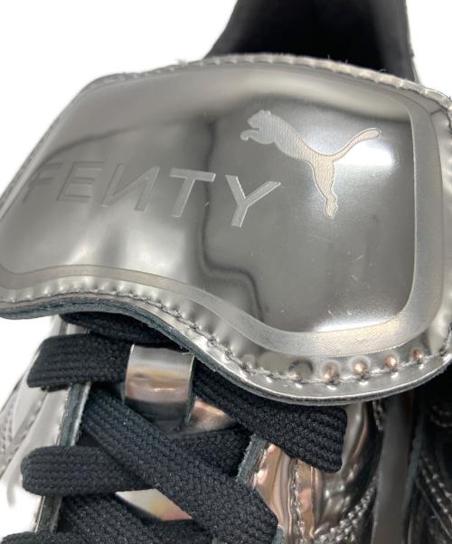 Fenty PUMA by Rihanna（フェンティ プーマ バイ リアーナ）FENTY PUMA by Rihanna (フェンティ プーマ バイ リアーナ) AVANTI C シルバーカラー×ホワイト サイズ:25.5の古着・服飾アイテム