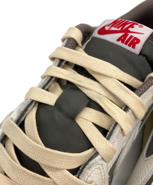 NIKE（ナイキ）NIKE (ナイキ) TRAVIS SCOTT (トラヴィススコット) ローカットスニーカー ホワイト×ベージュ サイズ:28の古着・服飾アイテム