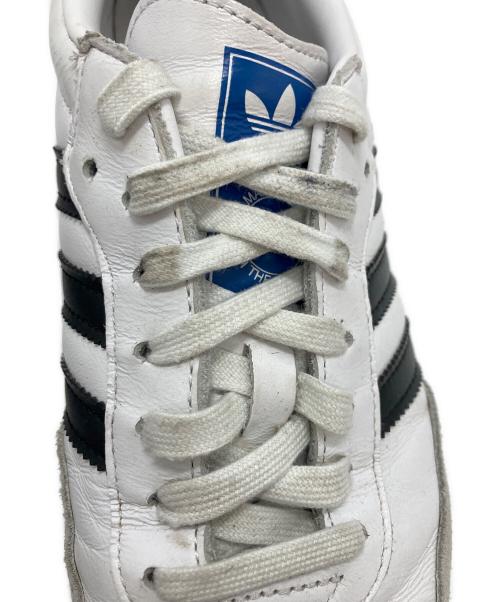 adidas（アディダス）adidas (アディダス) SAMBA OG ホワイト×グレー サイズ:27の古着・服飾アイテム