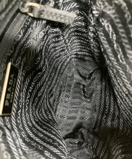 PRADA（プラダ）PRADA (プラダ) ナイロンショルダーバッグ ブラックの古着・服飾アイテム