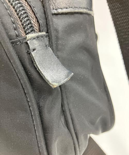 PRADA（プラダ）PRADA (プラダ) ナイロンショルダーバッグ ブラックの古着・服飾アイテム