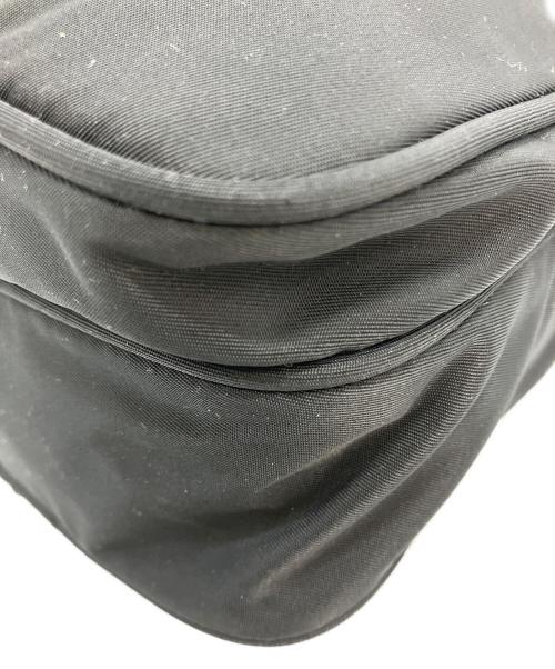 PRADA（プラダ）PRADA (プラダ) ナイロンショルダーバッグ ブラックの古着・服飾アイテム